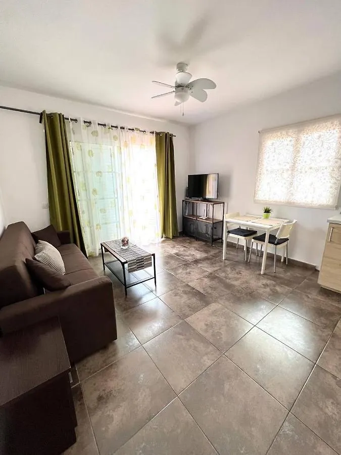 Sun And Sea Orlando Apartment With Terrace 아데제